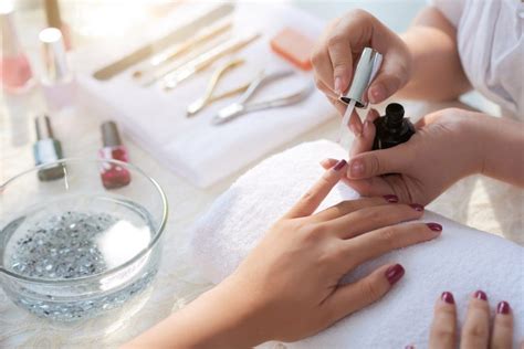 5 Best Online Nail Tech Schools In Kentucky