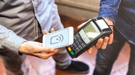 5 Easy Ways To Pay With Tech