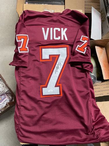 5 Facts About Michael Vicks Vt Jersey