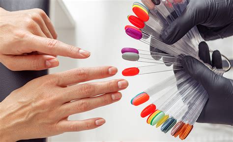 5 Online Nail Tech Courses With Kit Options