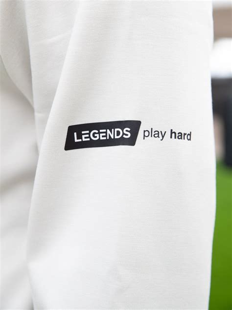 5 Reasons To Wear Legends Hawthorne Tech Hoodie