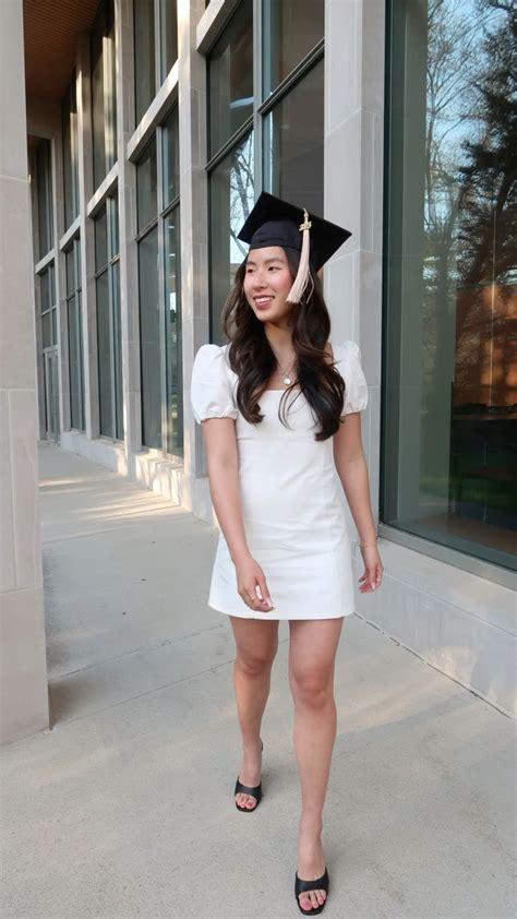 5 Tips For Taking Epic Texas Tech Graduation Photos