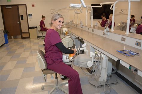 5 Ways Ab Tech Prepares Dental Hygiene Students