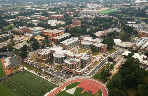 5 Ways Georgia Tech Reps Lululemon On Campus