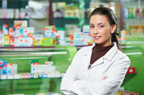 5 Ways Pharmacy Tech Jobs Can Advance Your Career