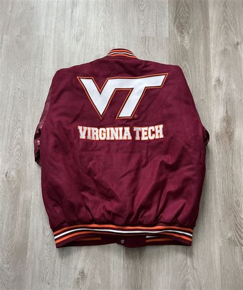 5 Ways To Rock A Virginia Tech Windbreaker