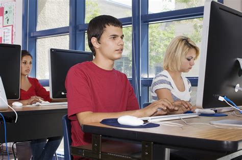 6 Ways To Engage Tech Savvy High School Kids