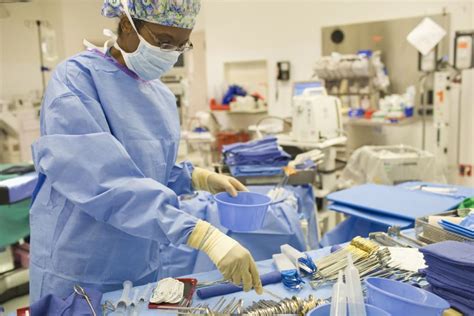 6 Ways To Land A Surgical Tech Internship