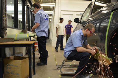 7 Figures: Average Auto Body Tech Salary Revealed