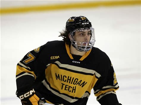 Austen Swankler Michigan Tech Hockey Star