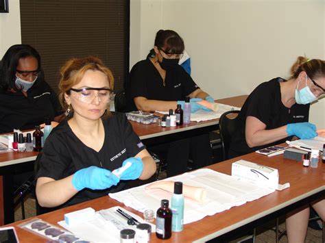 Evening Nail Tech Classes Near You