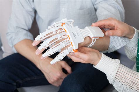 Smart Hands: Wearable Hi Tech Gloves For Next Gen