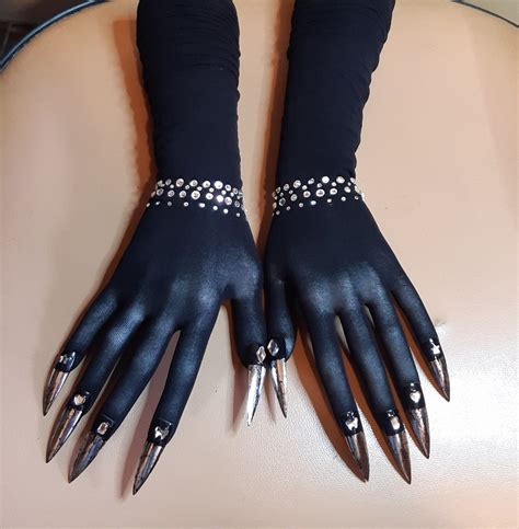 Top 5 Gloves For Nail Techs: Expert Recommendations